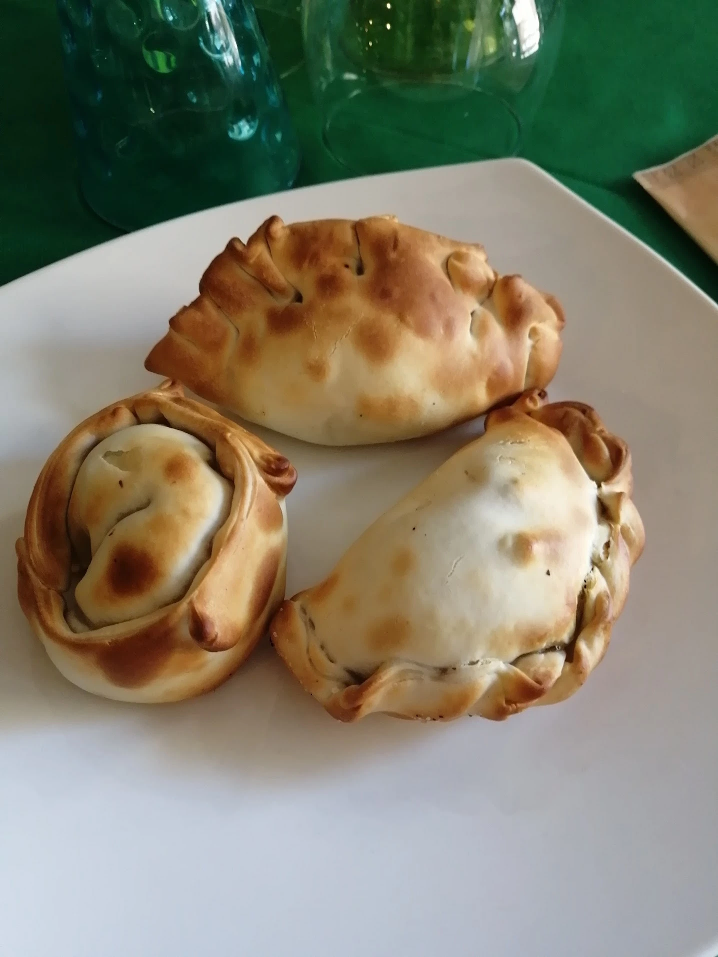 Tris empanadas